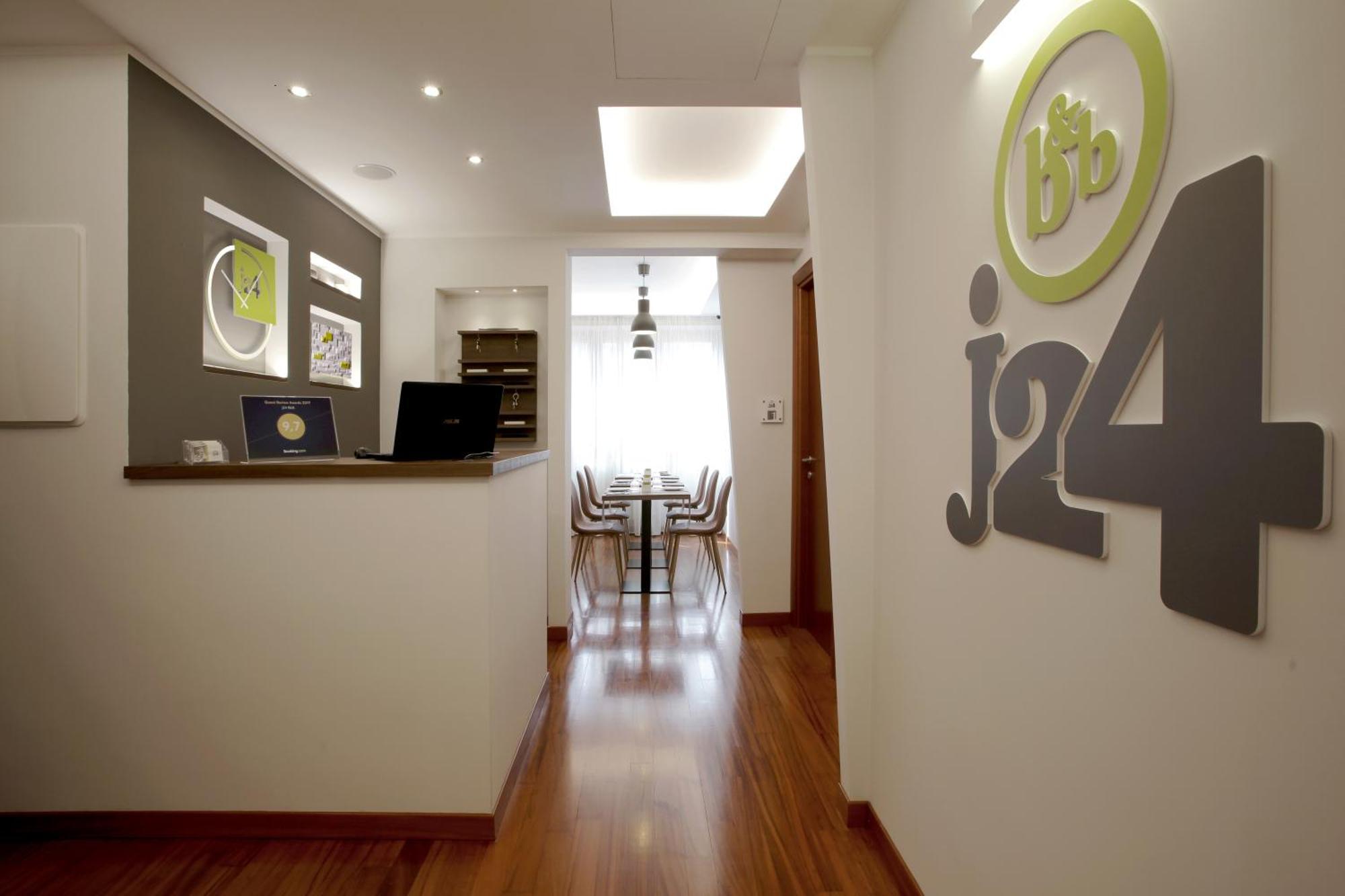 J24 B&B Rome Extérieur photo